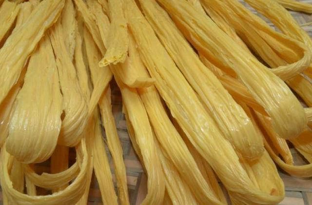 买腐竹时,碰到3种掉头就走,干货摊主遇上行家了!