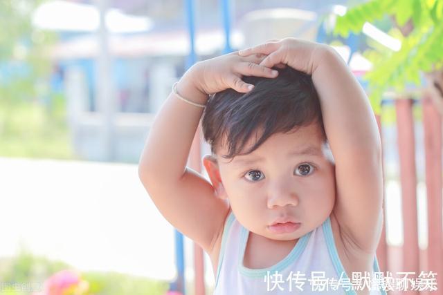 妈妈们|多摸摸宝宝这4个部位,聪明睡得香,可惜很多爸妈连碰都不碰