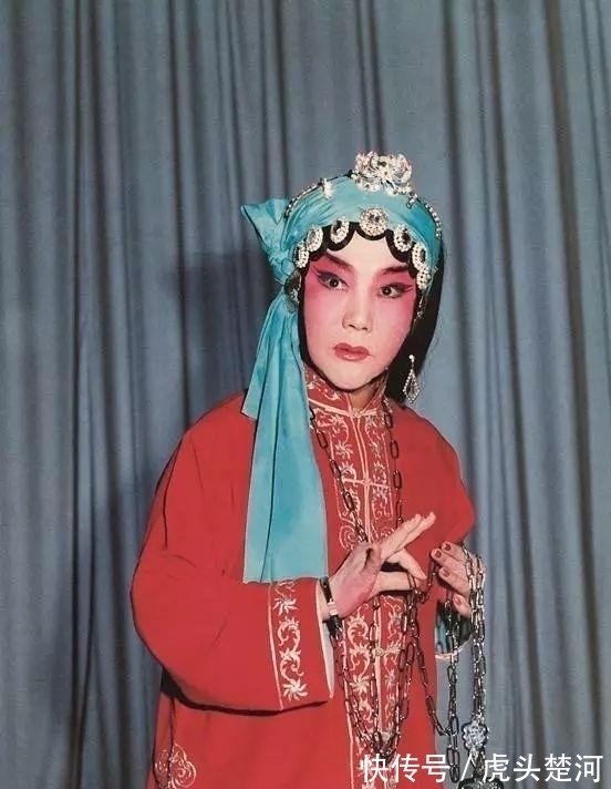 童芷苓&京剧名家赵燕侠能不能被称作“大师”,赵老与童芷苓等人相比如何