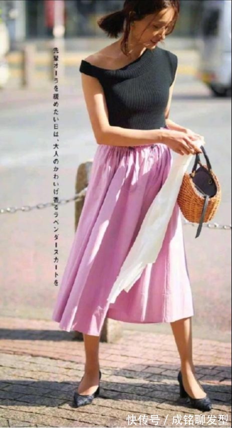 一繁一简|别再说黑色单品老气单调,穿对了时尚又显瘦,经典大气又不会过时