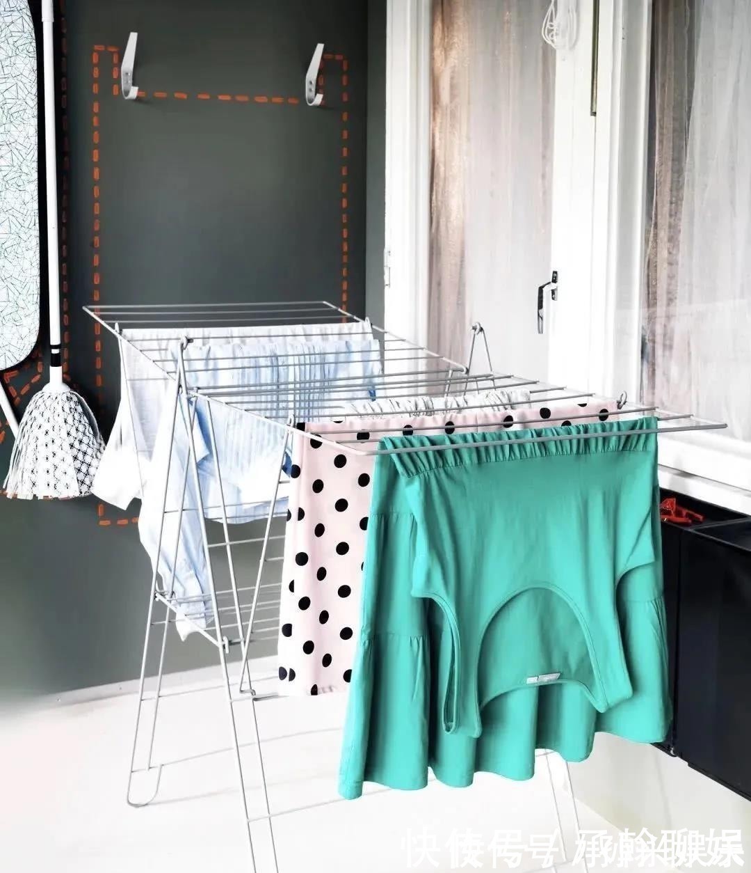 晾晒网|没有阳台怎么晾衣服?这7种晾晒神器,让家里晾晒没顾虑!