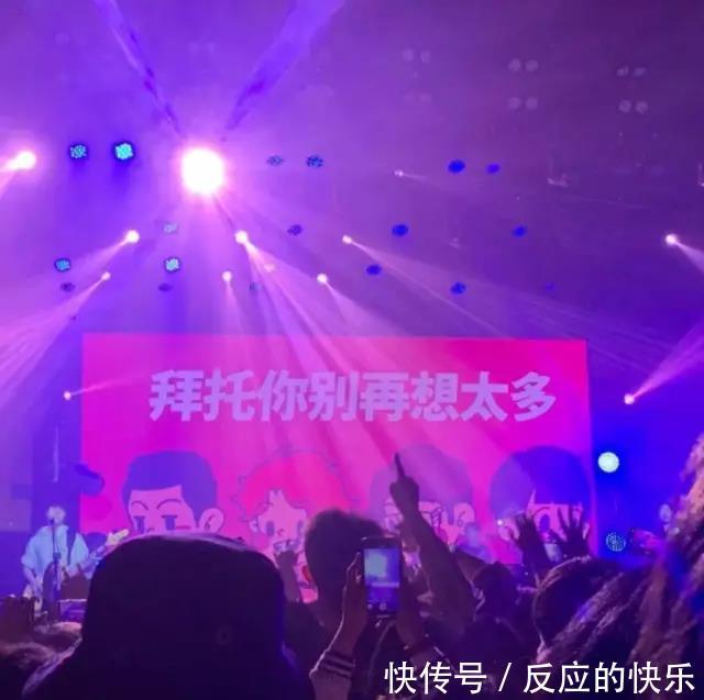 背景图:交个朋友,偶尔联系