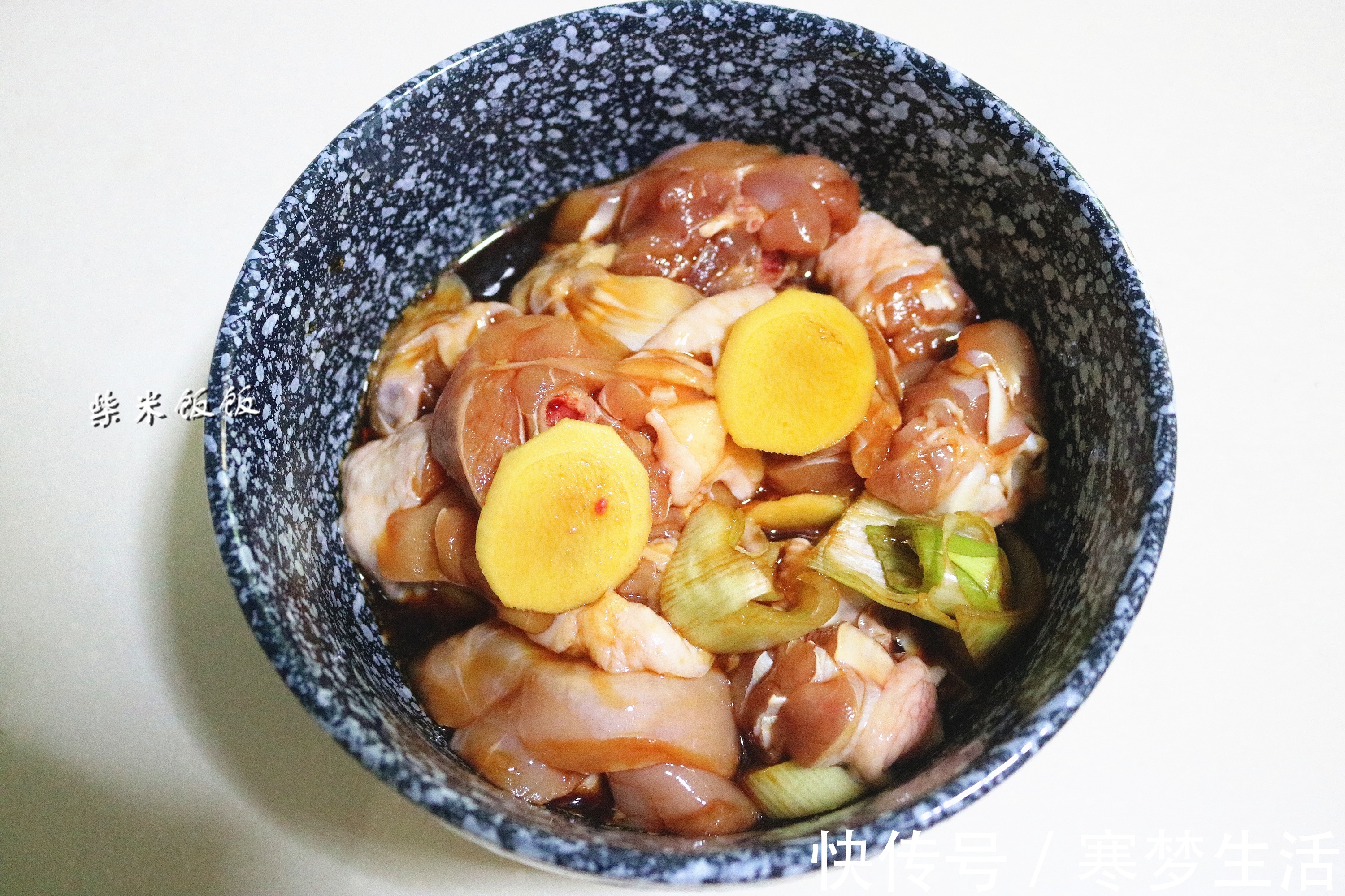 鸡肉|这菜太好吃了，做法也简单，蒸一蒸就上桌，没有油烟更健康