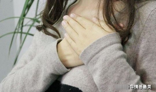 发育|给新生儿换尿不湿时,尽量改掉3个坏习惯,或许有助宝宝脊椎发育