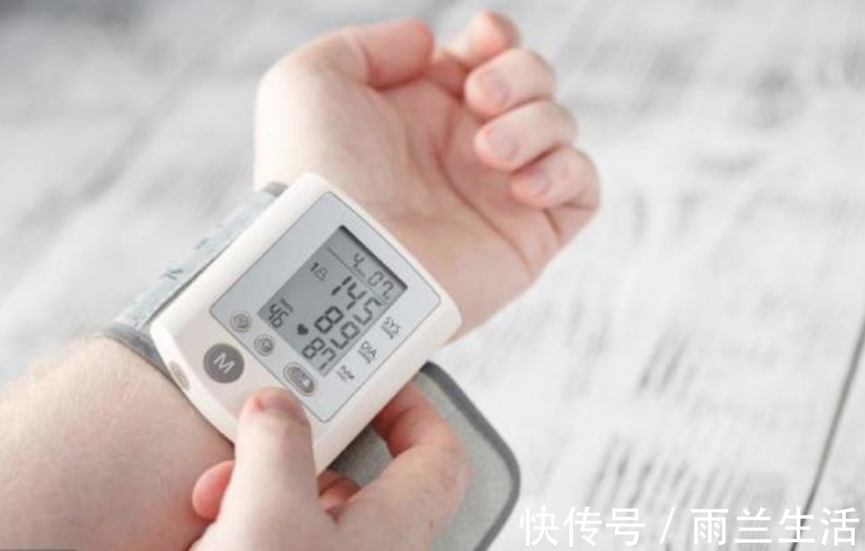 抗氧化剂|高血压患者，脸上出现3种表现，最好及时检查，脑出血要来了