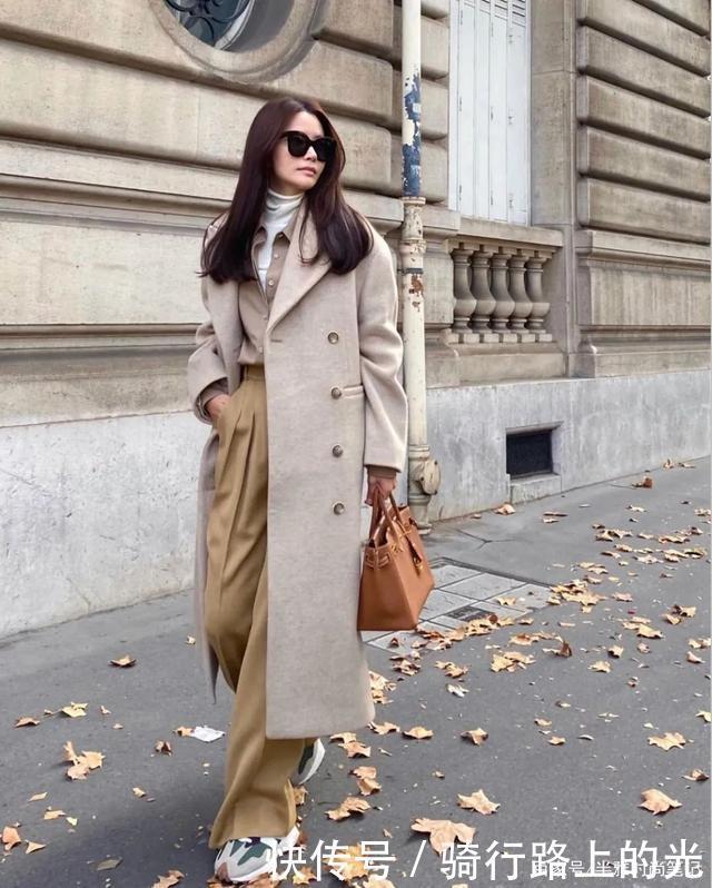 “ 衬衫 + 毛衣 ”叠穿,冬天这样穿真的时髦炸了!