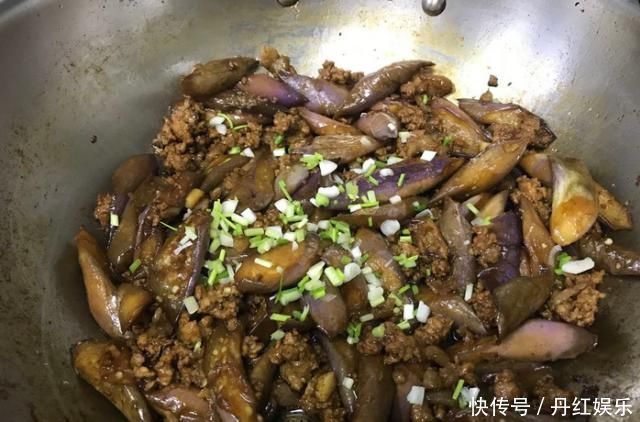 炒茄子，吸油多还不入味错在这一步，教你大厨做法，清爽不油腻