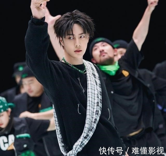 棋盘|王一博棋盘叱咤舞，将舞蹈融入灵魂，挑眉杀掀起街舞全新热浪