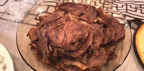 黄磊晒年夜饭，引200万人围观，网友：这也太丰盛了，馋死人