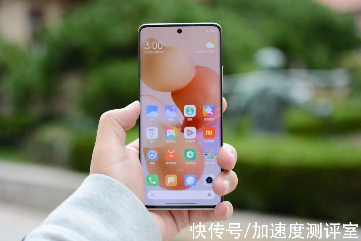 iphone|自拍超过iPhone12，杨倩代言，小米女性手机成功了吗？