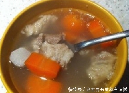 天冷吃羊肉，除了这3味料，其他的别乱放，羊肉鲜美无膻味，真香