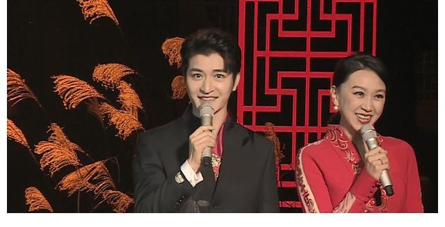 尹颂：出镜率上涨，对内参加央视网综对外主持“重庆民歌节晚会”