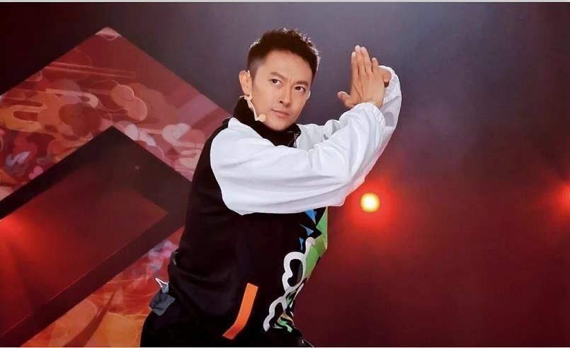 被吐槽声包围的《追光吧!哥哥》,金星郑爽于朦胧成了救场的亮点