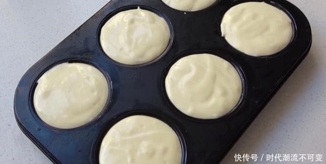 家庭版蛋黄派，香甜绵软，奶香味浓郁，自己做无添加，孩子特爱吃