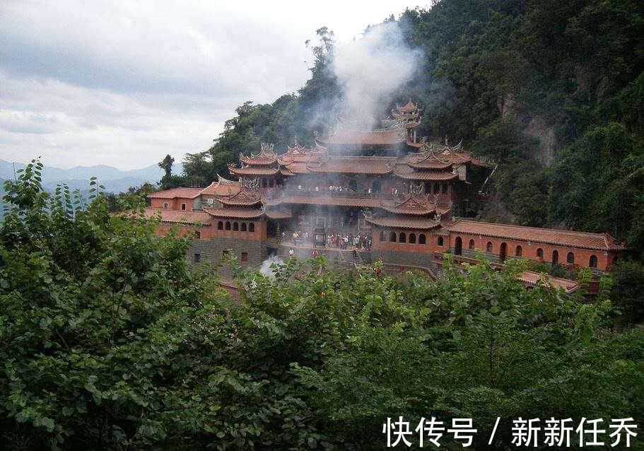 林梧桐|这座寺庙历时18年建于高原，老板还是一华裔，只因过于思念家乡