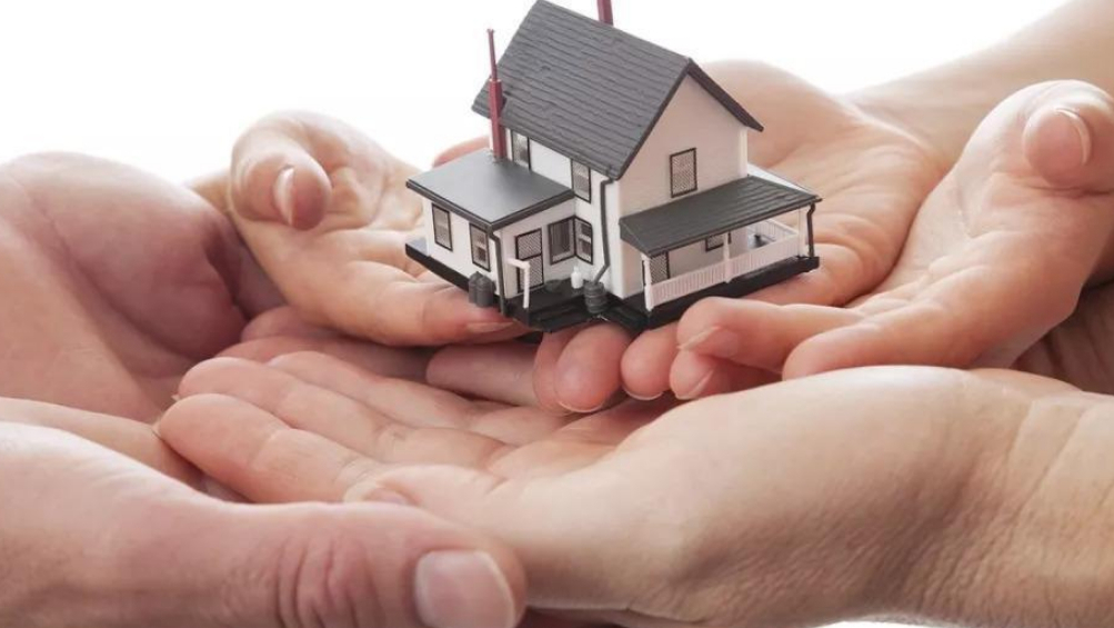 一锤定音|70年产权到期房子归谁国家一锤定音,房产证尽量别写夫妻名