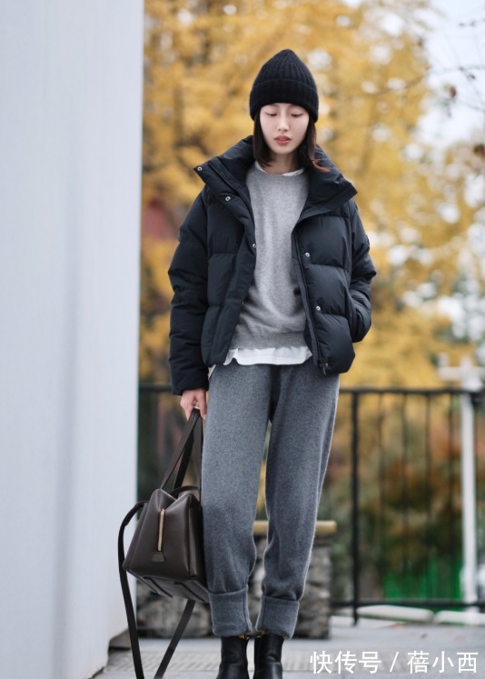 今年建议少穿“大衣”多穿“羽绒服”,学博主这样穿,保暖还洋气