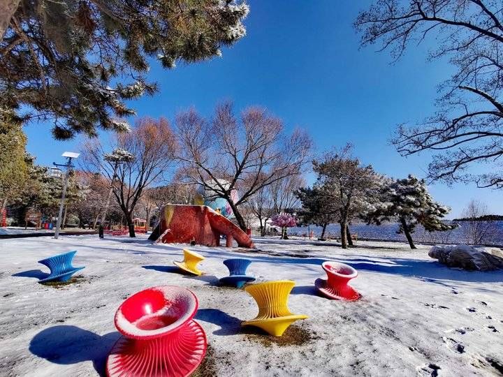 钟福生|齐鲁雪乡跑马岭景区昨晚下雪了