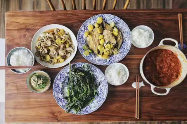 房子|她买下36平小宅,坚持不买床,朋友不解!入住后羡慕极了!