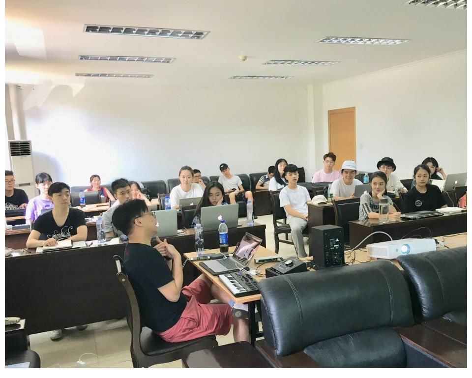 許環(huán)良現(xiàn)身B站綜藝 卞子嚴(yán)音樂(lè)道路不孤單