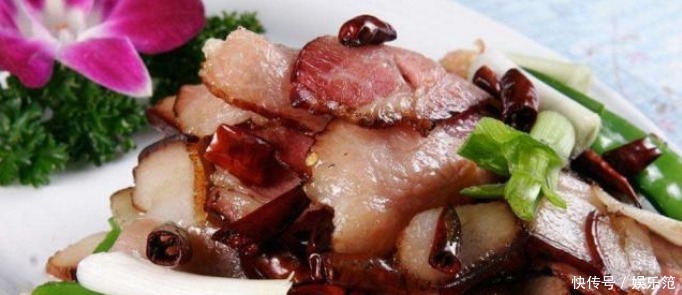 茼蒿炒腊肉,荤素搭配,营养加倍