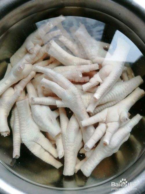 自制酸辣柠檬无骨鸡爪，简单易学，适合当下酒菜酸辣爽口