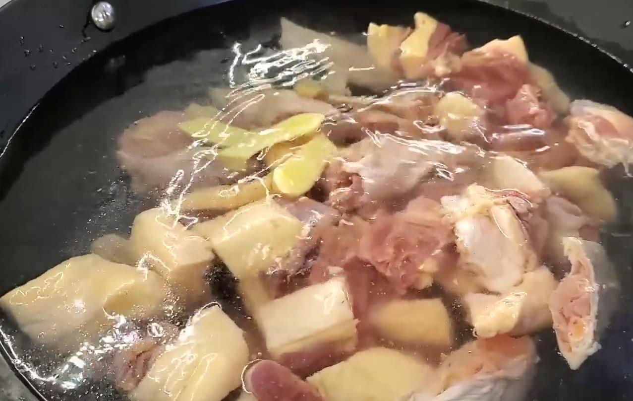 我家|鸭肉我家10次有9次这样做,麻辣爽口,胃口大开,吃完直呼过瘾