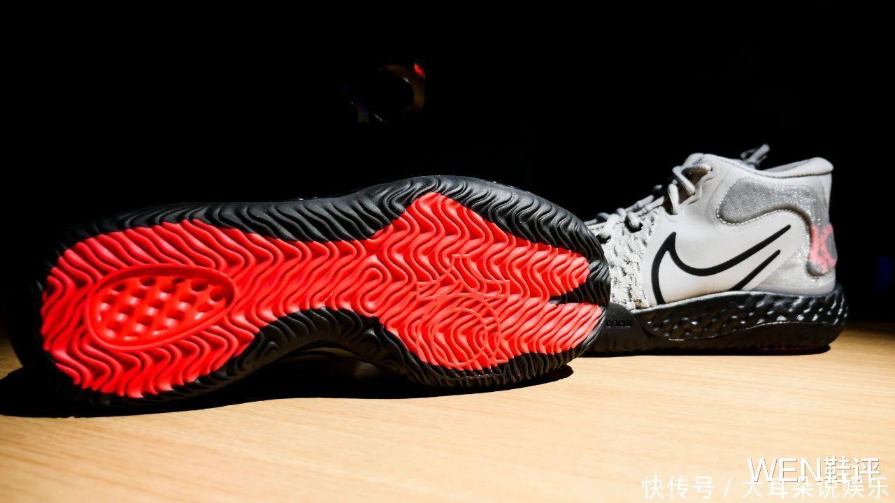 nike 400块入手杜兰特新战靴!高颜值新科技你心动吗