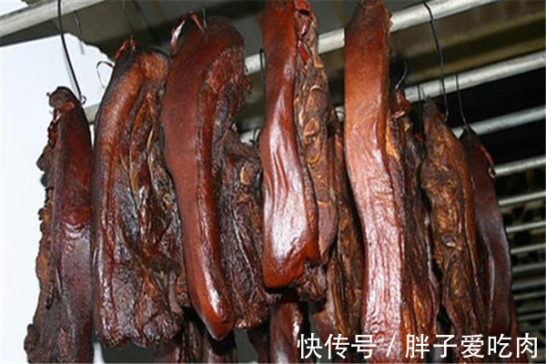 你家的腊肉还是煎，炒，炖，煮老吃法吗？试试换个花样好吃到一盘不够吃