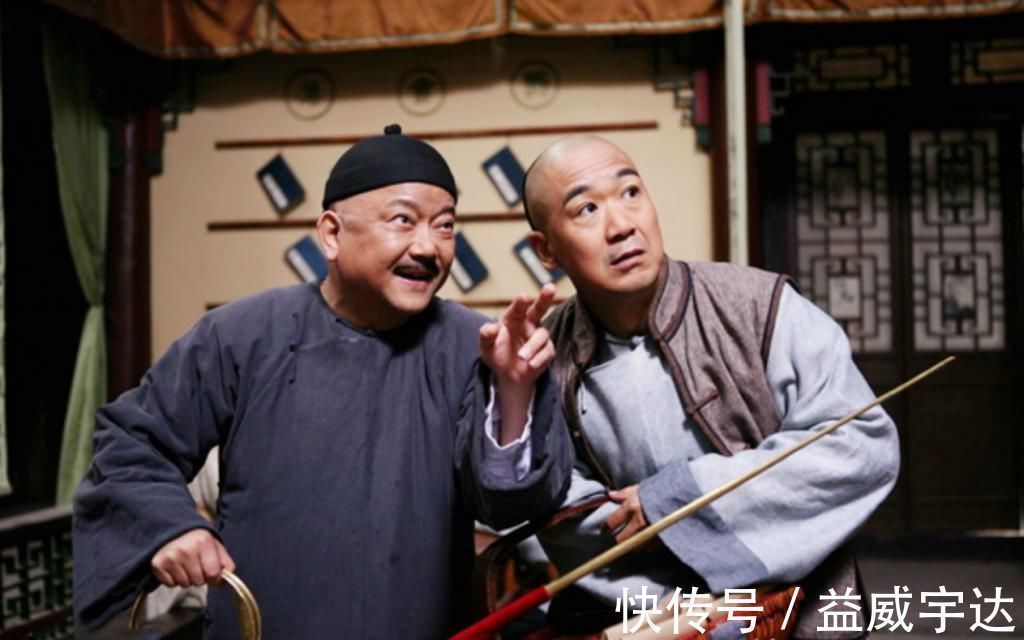 下联#纪晓岚出一对联:一笔直通;两扇敞开,惹怒尼姑。纪晓岚:没完呢