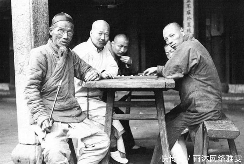 傻子|绝招“甩头一子”,能唱全本《探清水河》,晚清江湖奇人孟傻子