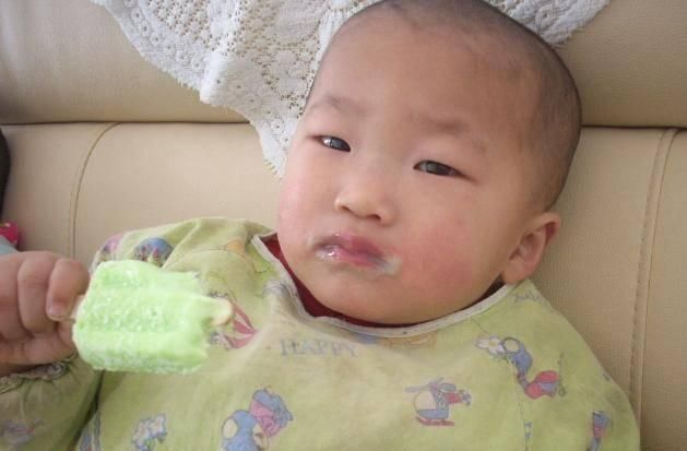 医生|3岁女童不再长个,只因常吃这4种食物,医生直言很多娃在吃