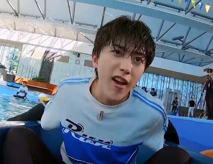 蔡徐坤|跑男遭遇“死亡角度”拍攝蔡徐坤蔣依依勉強(qiáng)能扛住,而baby讓人意外