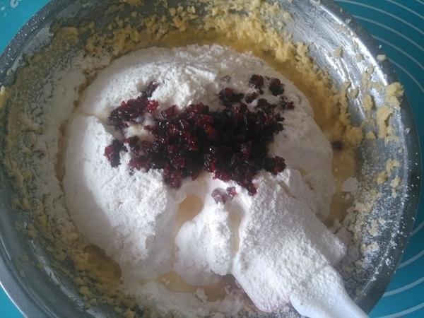 此配方做过几十次了,零失败,又酥又脆,比蛋糕好吃十倍!