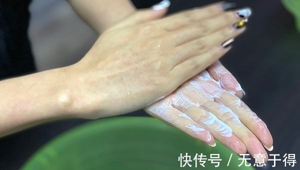 衰老 皮肤再白,这些涂防晒霜的“失误”不可有!晒黑没事,但衰老快