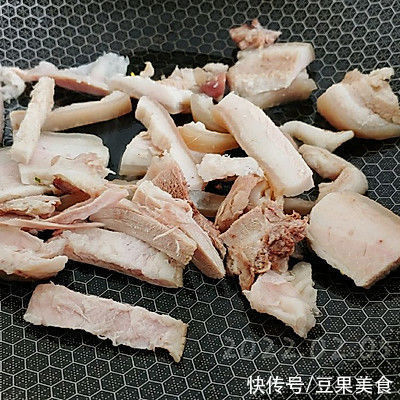 黄心乌|在家不知道吃什么，吃卤肉菘菜烧豆腐就对了