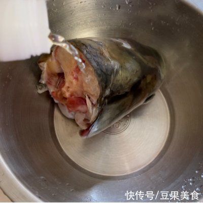 原来鱼头汤这么做，奶白又不腥才是真正的米饭杀手