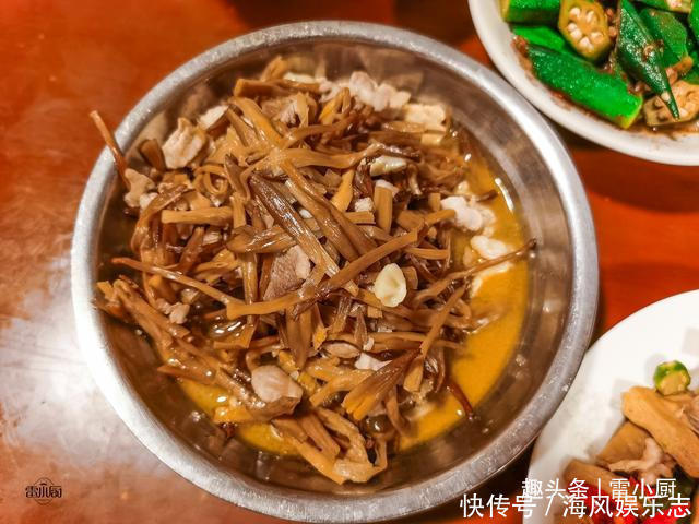 嫂子一家来做客,妈妈做了8个菜招待,网友不铺张不浪费,点赞