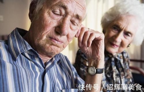 睡眠环境|老年人失眠,或许是和这4大因素有关,你可别说不知道