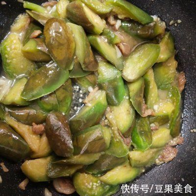 青茄子|好吃又下饭的青茄子炒肉丝