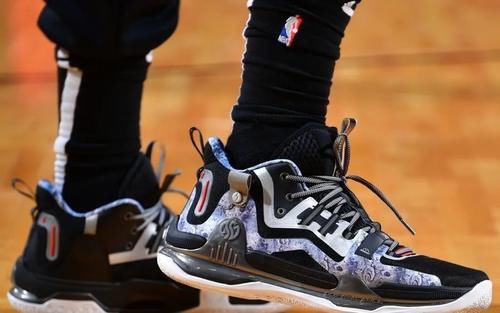 又限量？1000双9秒售空！又一国产品牌被骂！设计师这样解释……