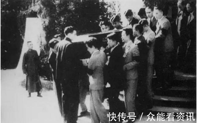 谷非#胡风:鲁迅死后,曾有一个弱女子为我奔波15年,51年不离不弃