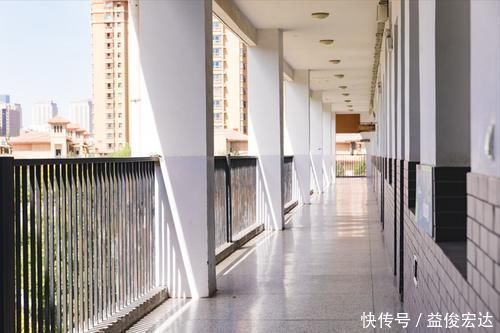 进深|买房不能图便宜,宁可房子面积小一点,也不能买这3种户型
