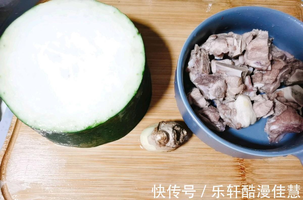 冬瓜块|冬瓜营养丰富，和排骨是经典搭配，炖出来的汤鲜美可口