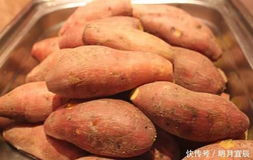 保存红薯,直接丢地上是大错!学会这招,放半年都不坏,越放越甜