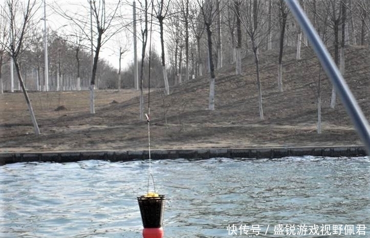 浮漂|野钓打窝没鱼口？找对窝料，选对方法，惊喜不断
