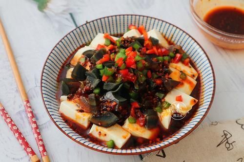 嫩豆腐|春节家宴,这道凉菜一上桌,全家都爱吃,做法才2分钟