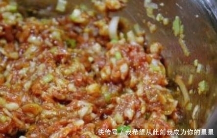 鲜嫩|爱吃肉馅饺子的朋友记住“盐水油”口诀,饺子鲜嫩多汁,比买的还好吃