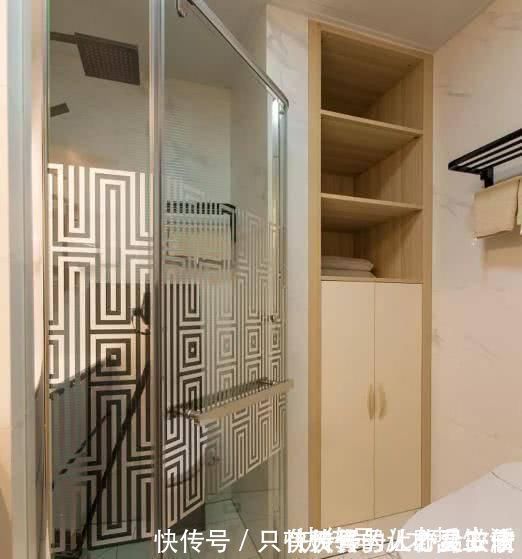 柜子|老公坚持装4米长电视柜,沙发墙“加厚”35公分完工都夸他机智