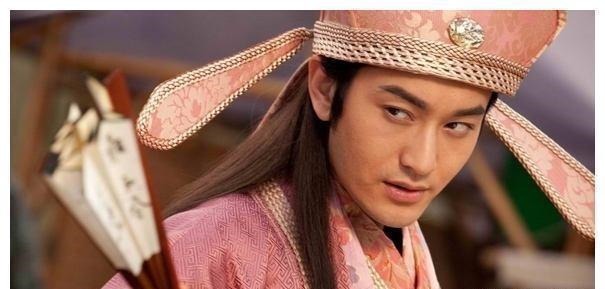 上联@上联:“家穷人丑,一米四九”,下联太经典了,堪称千古绝对!